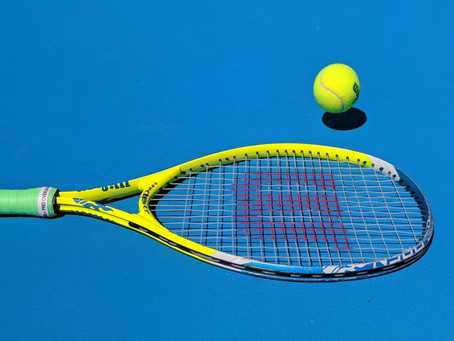 INDOOR TENNIS IN DUBAI: Helping you Choose the Perfect Tennis Racket
