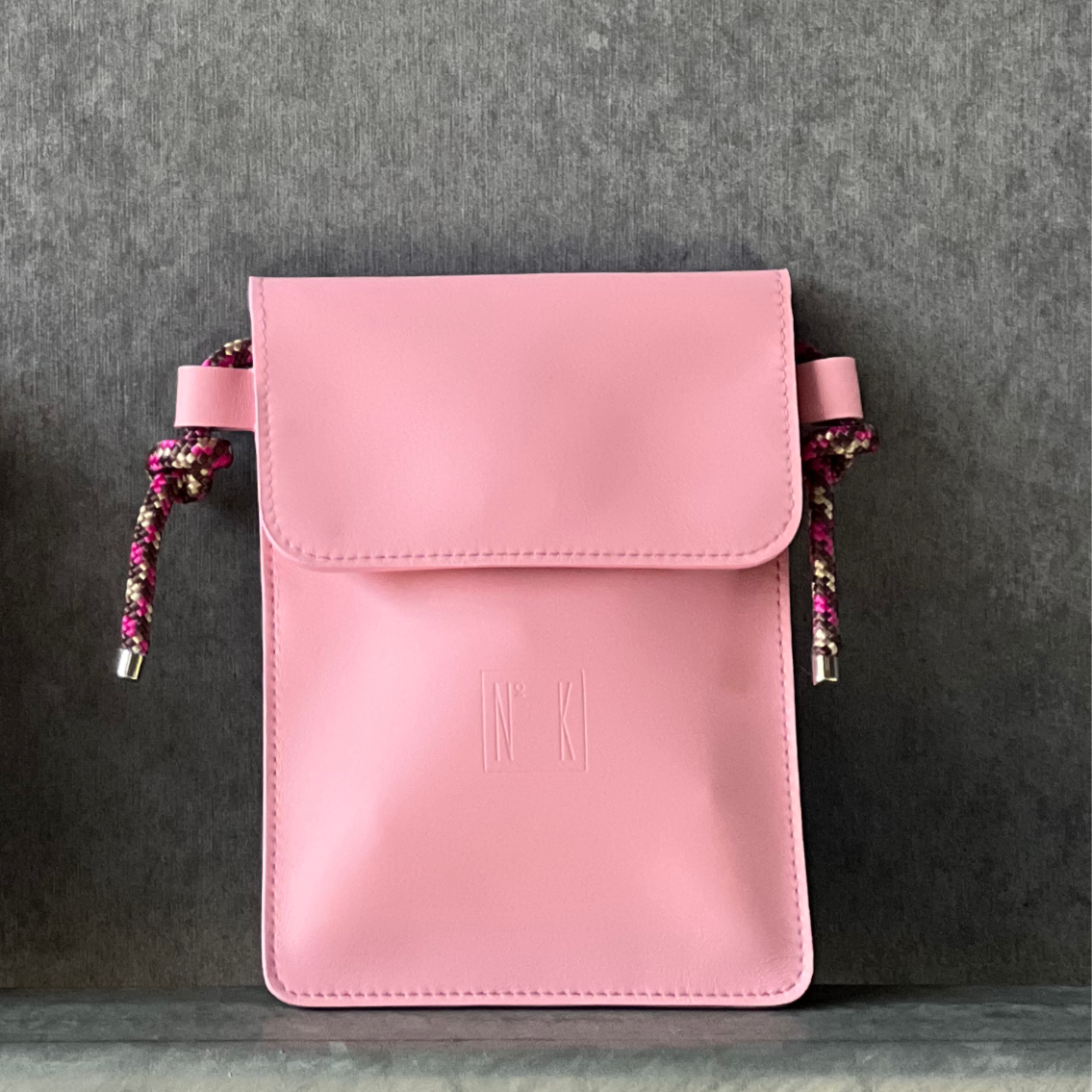 pochette à rabat en cuir rose