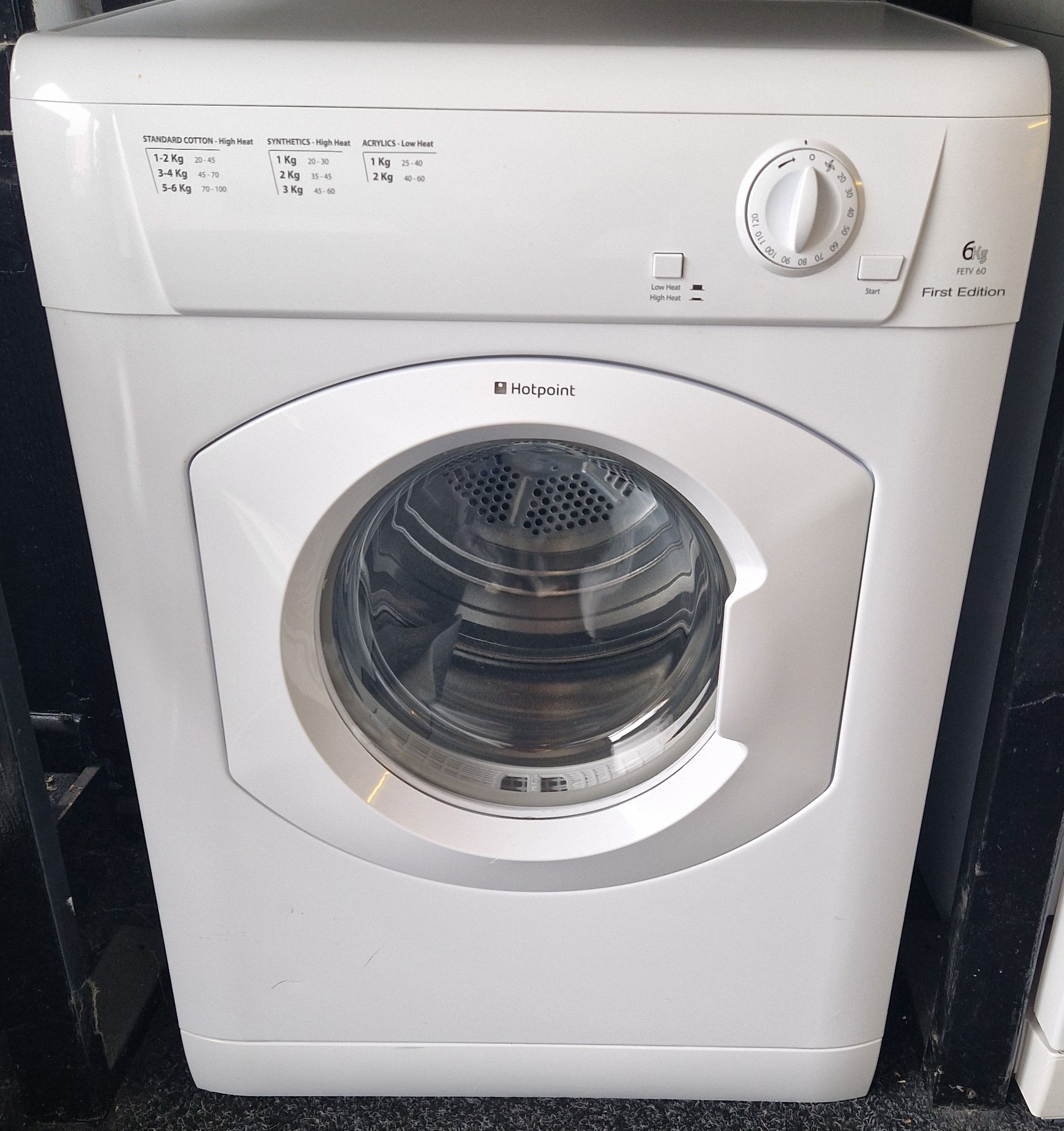HOTPOINT VENTED 7KG REVERSE ACTION TUMBLE DRYER