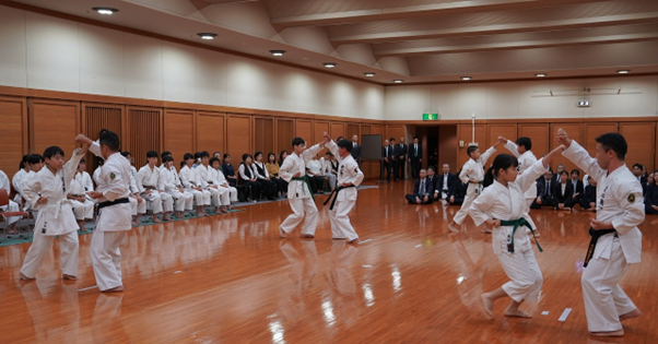 【三本移動組手】