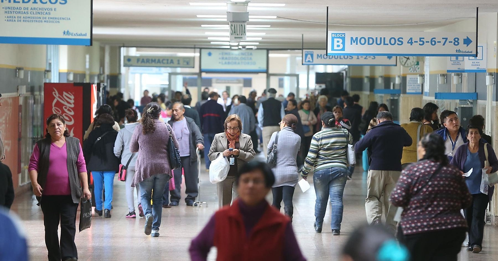 Día a día miles de peruanos buscan ser atendidos en los principales centros de salud.