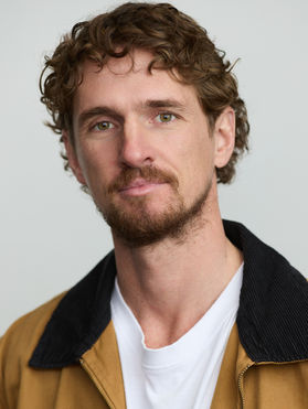 Dougie Clarke Actor | Loxton Management