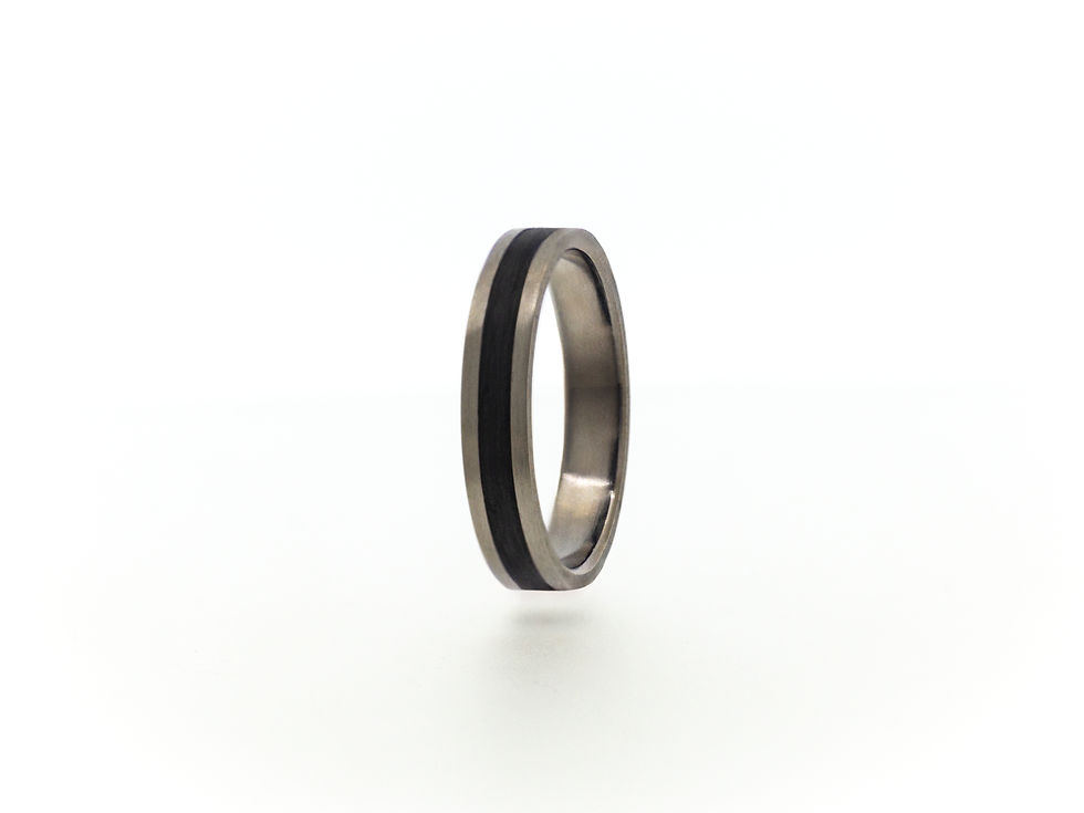 Obrączki ślubne tytanowe z karbonem 4 mm tk04