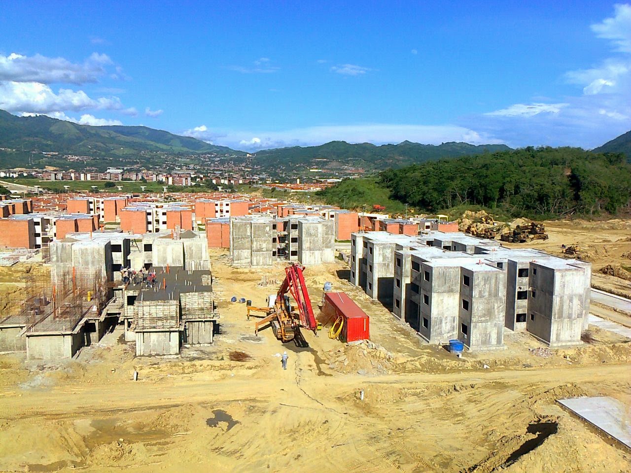 RESIDENCIAL CANAIMA III y IV (2).jpg