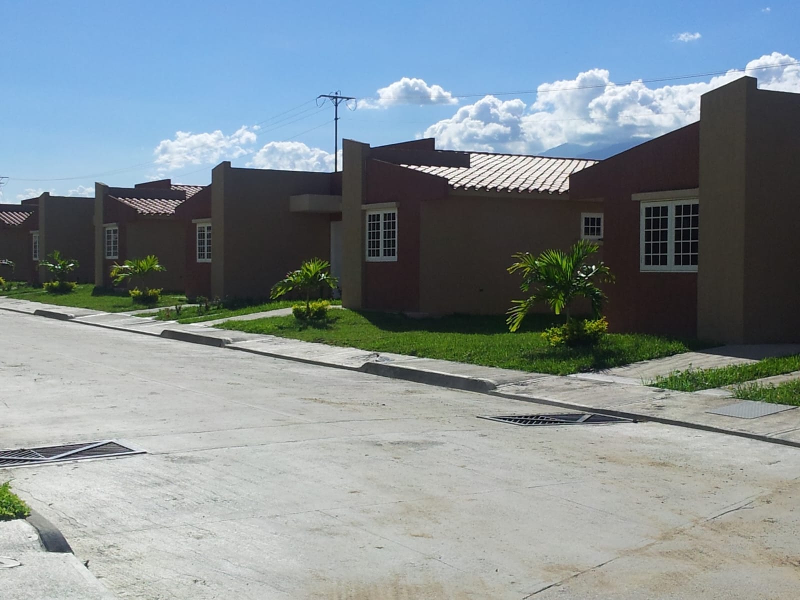RESIDENCIAL CANAIMA I y II (2).jpg