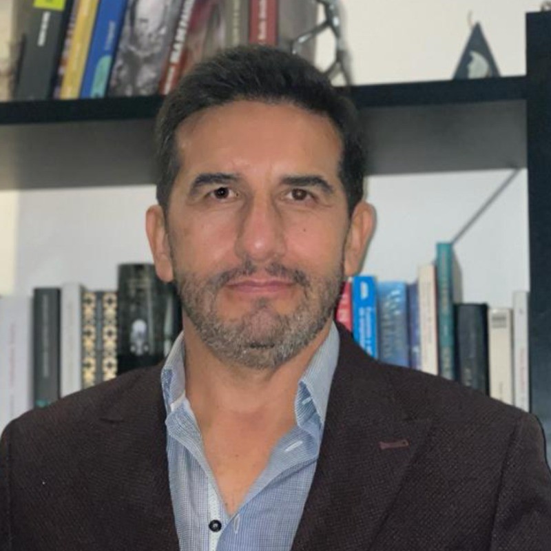 Carlos Hernan Martinez Experto Finanzas y Estrategia.jpg