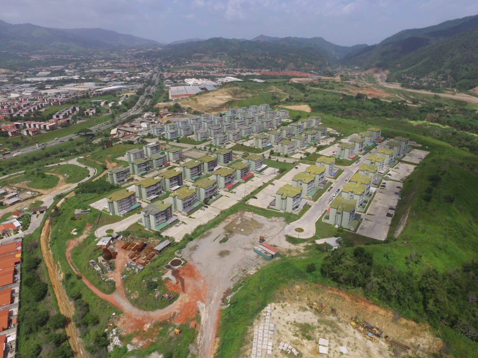 RESIDENCIAL LA SABANA 1.jpg