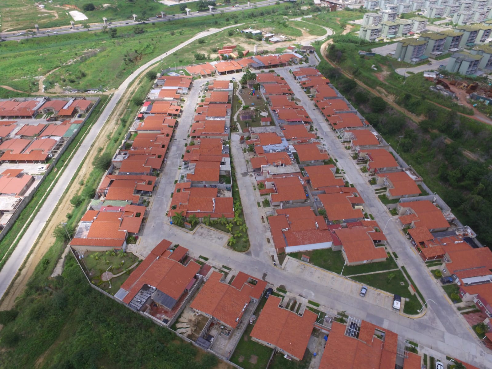 RESIDENCIAL CANAIMA I y II (3).jpg