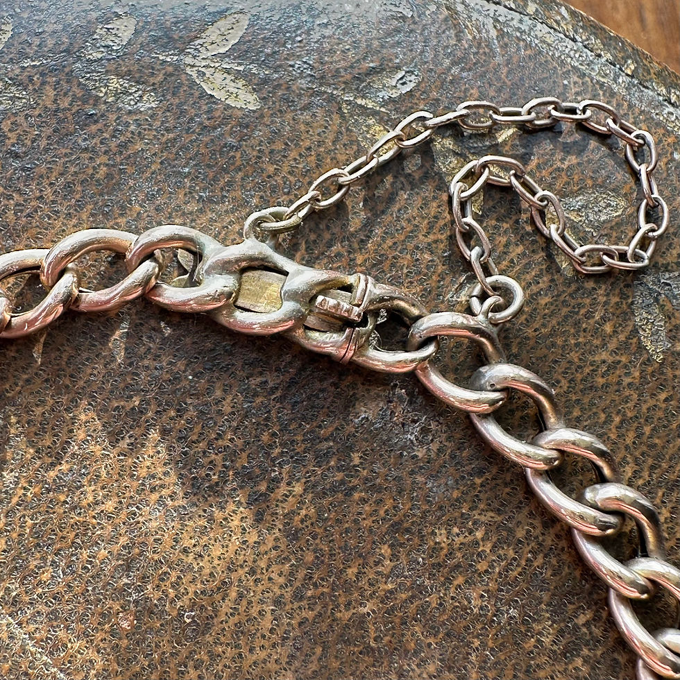 Thumbnail: Antique Gold Clover Bracelet