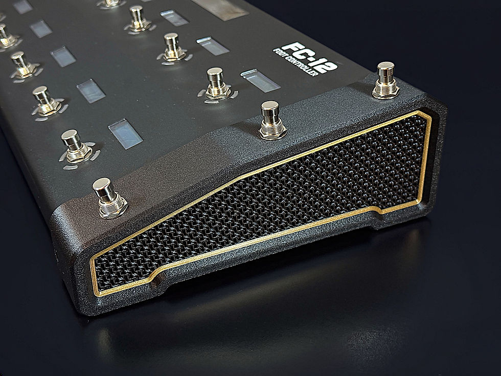 Thumbnail: External box with 3 extra switches for Fractal Audio FM3, FM9, FC6, FC12 and AXE-FX III
