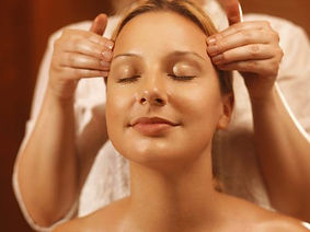 Shiroabhyanga, massage