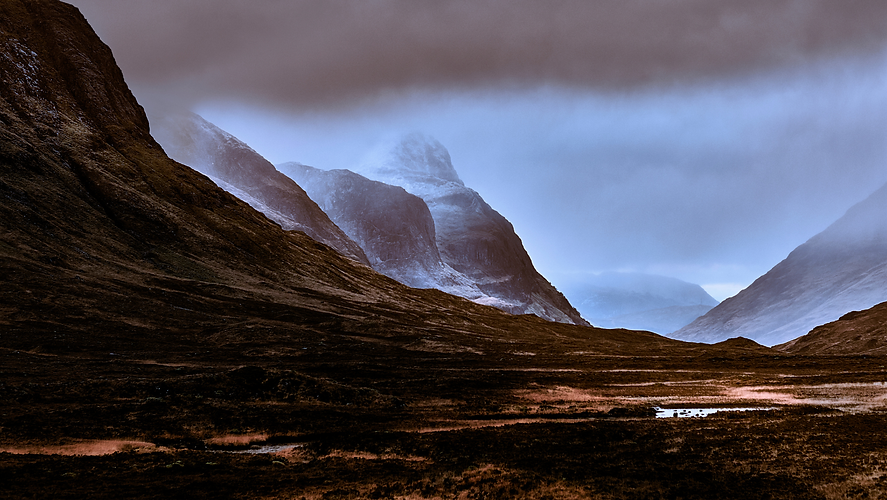 Beige and Pink Beauty Clinic Advertising Facebook Cover (6).png