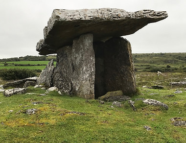 Poulnabrone Dolmen, Ireland.jpg