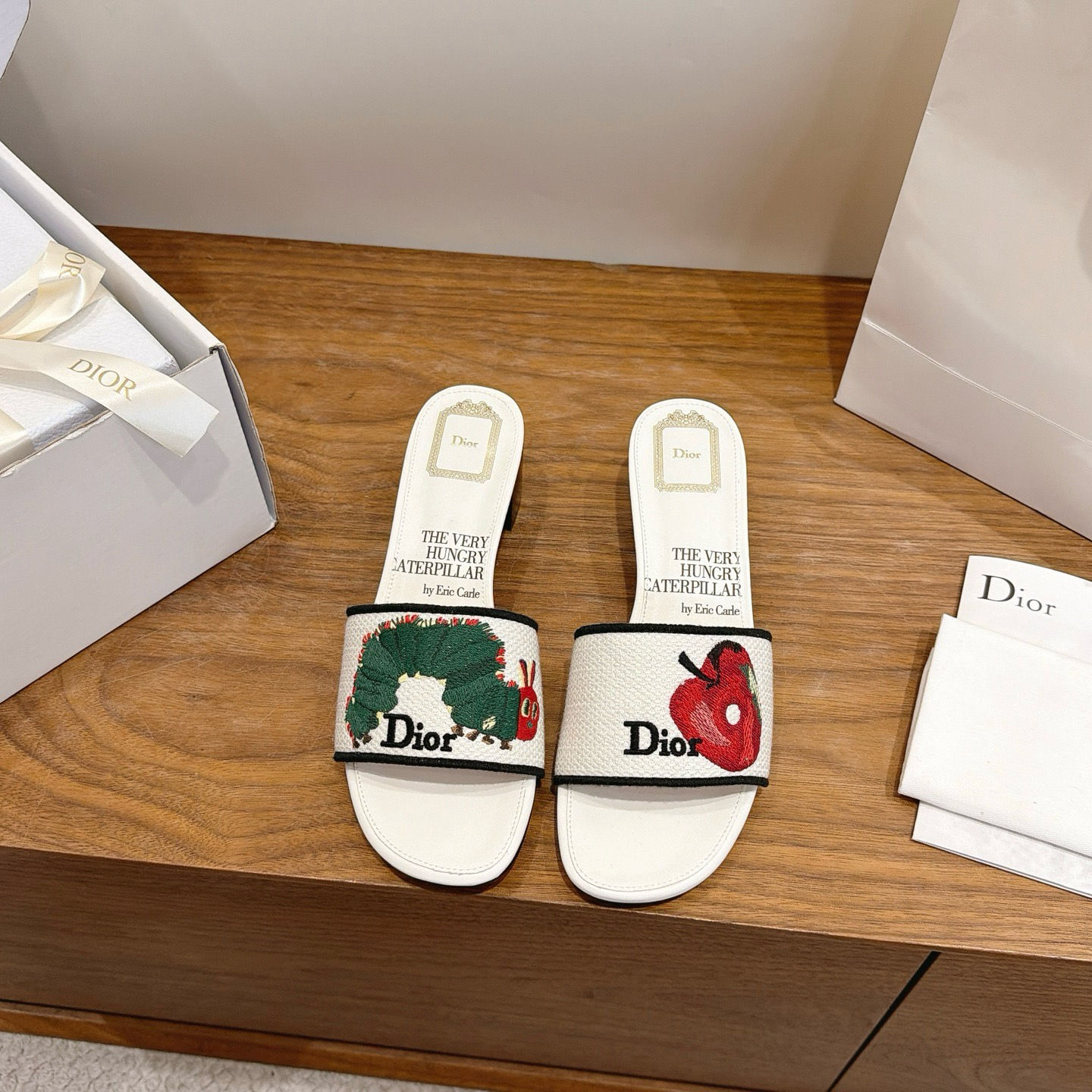 DIOR DWAY BORDIR HEELS