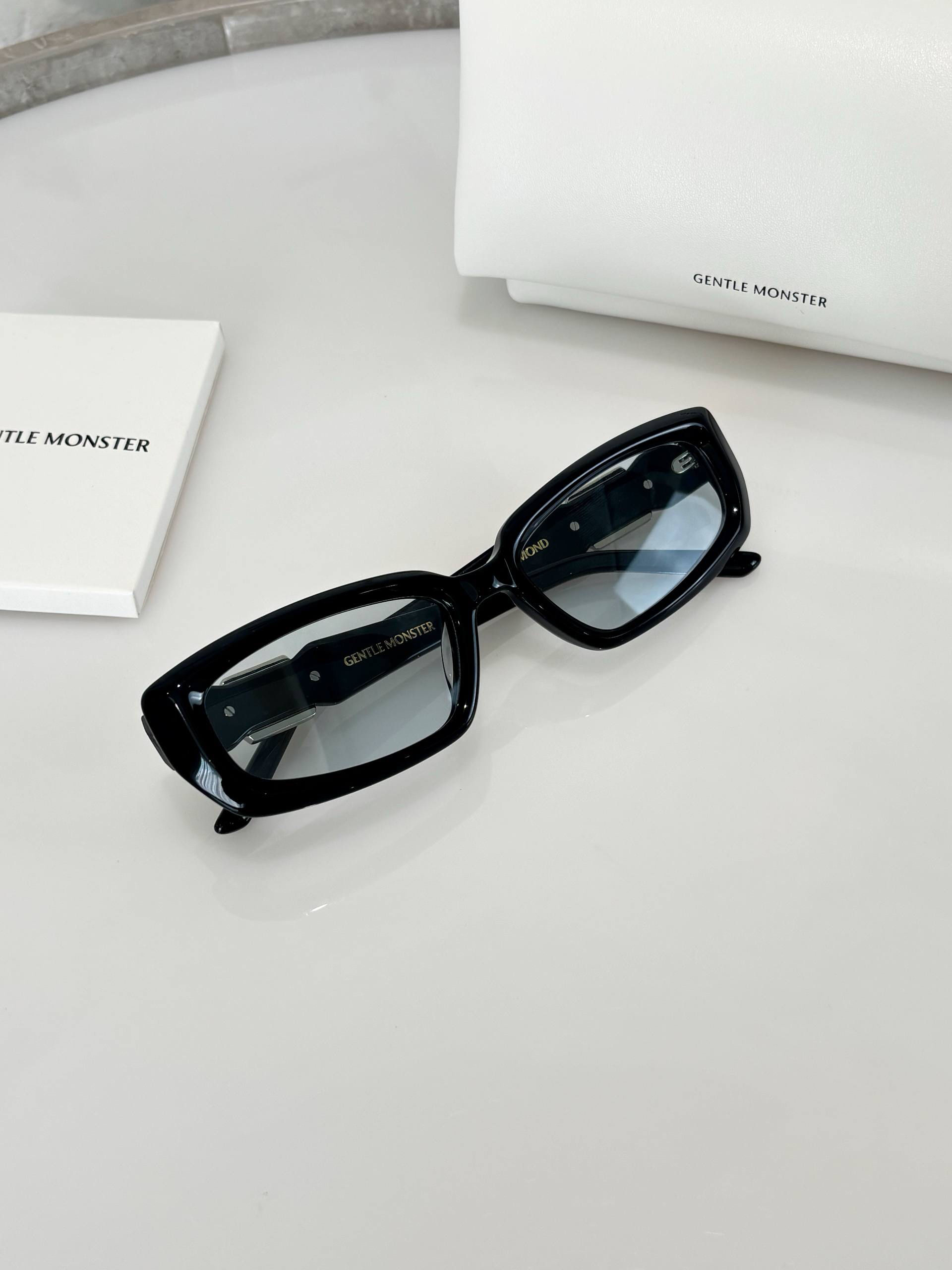 GENTLE MONSTER GLASSES