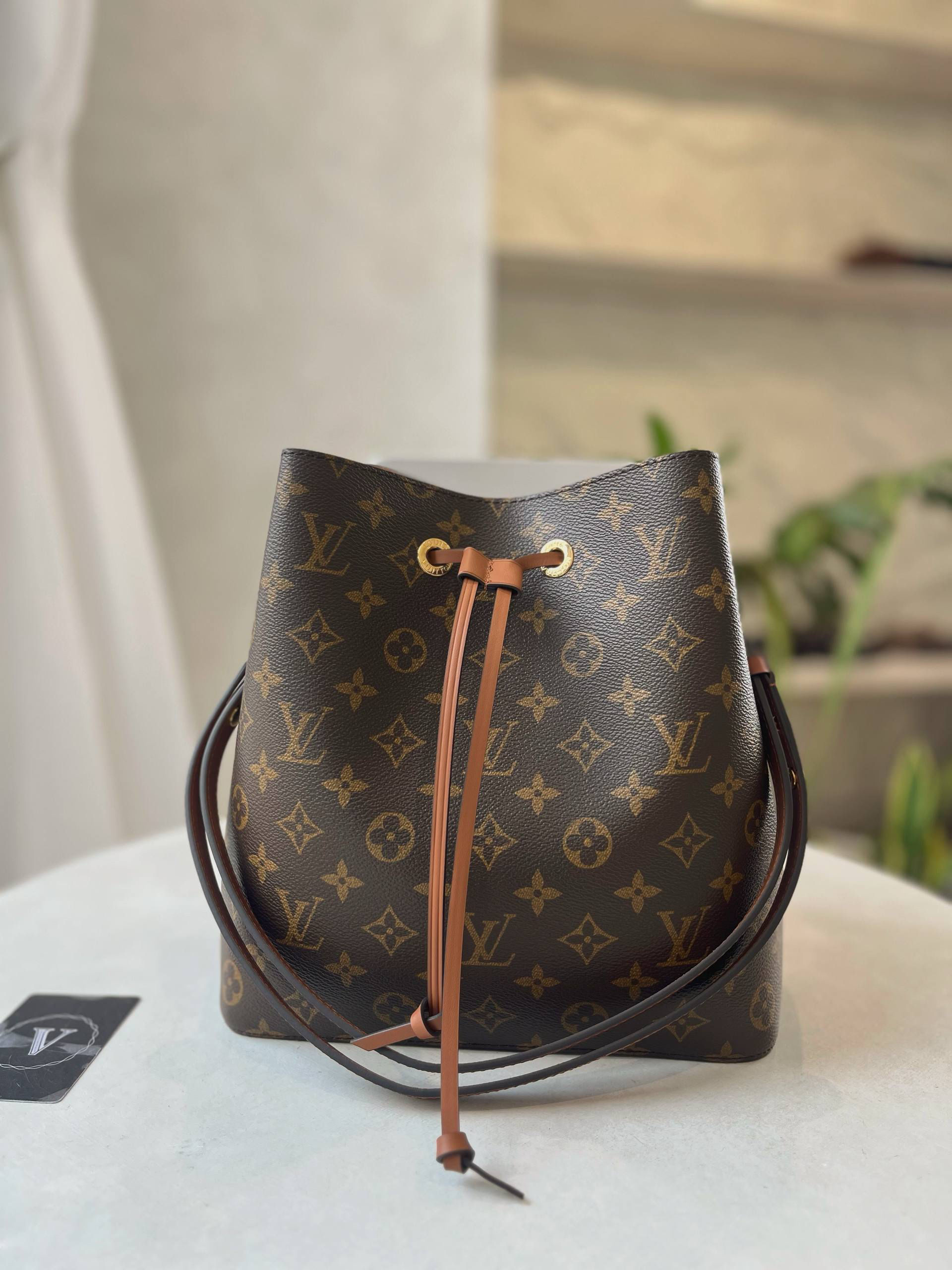 LV NEONOE MONOGRAM LEATHER BAG HARGA TOP