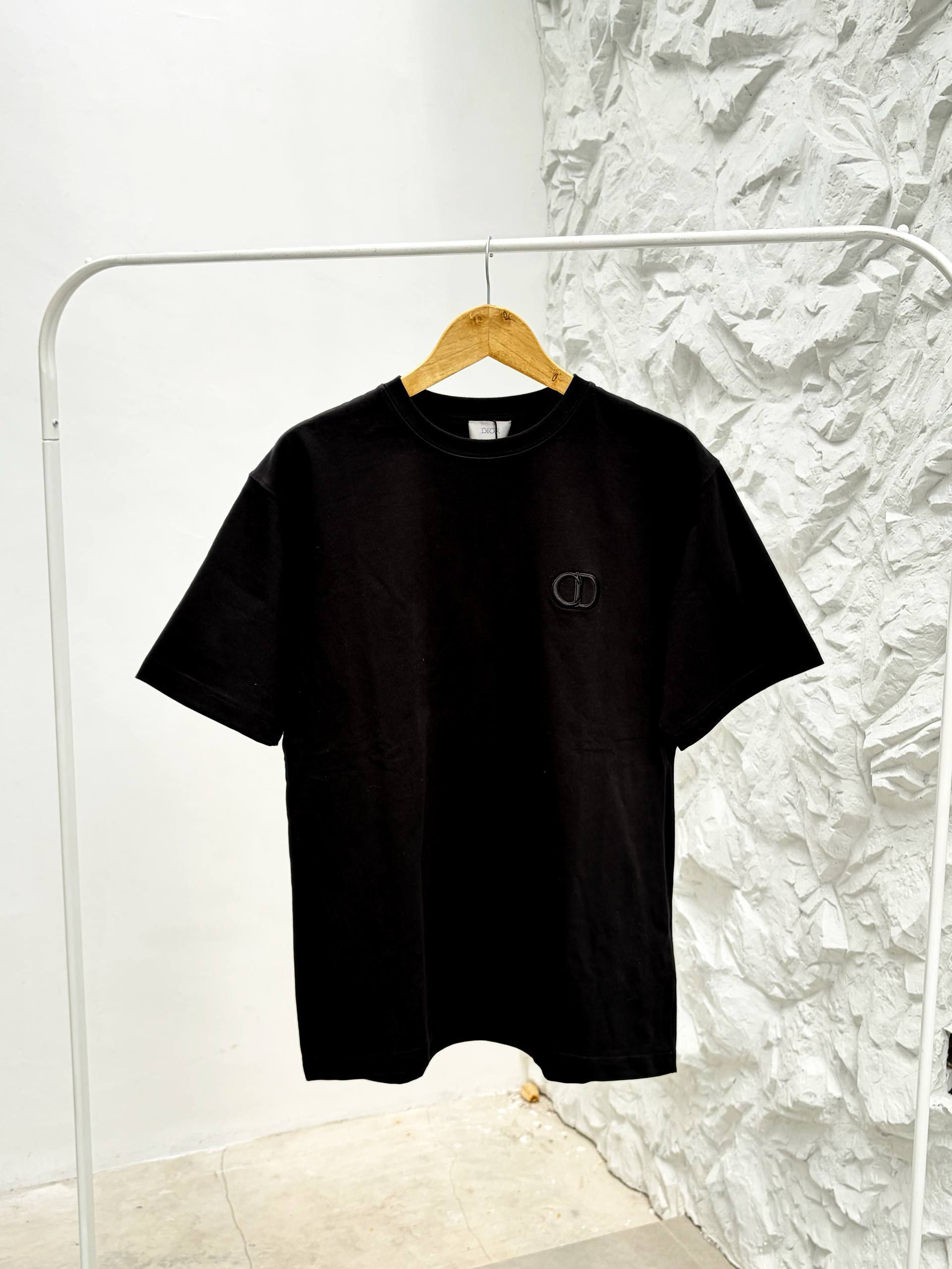 DIOR TSHIRT