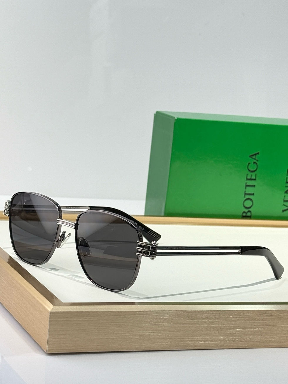 Thumbnail: BOTTEGA VENETA GLASSES