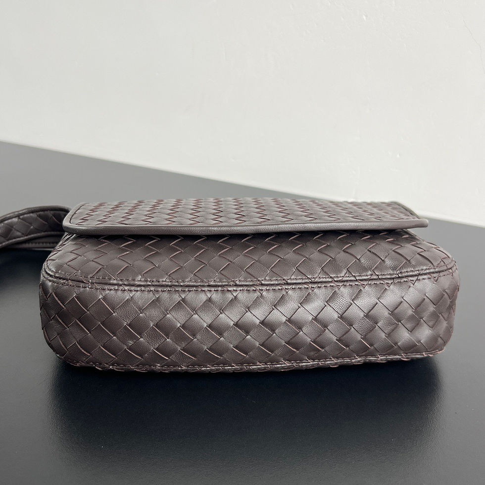 Thumbnail: BOTTEGA VENETA VENETO FLAP BAG