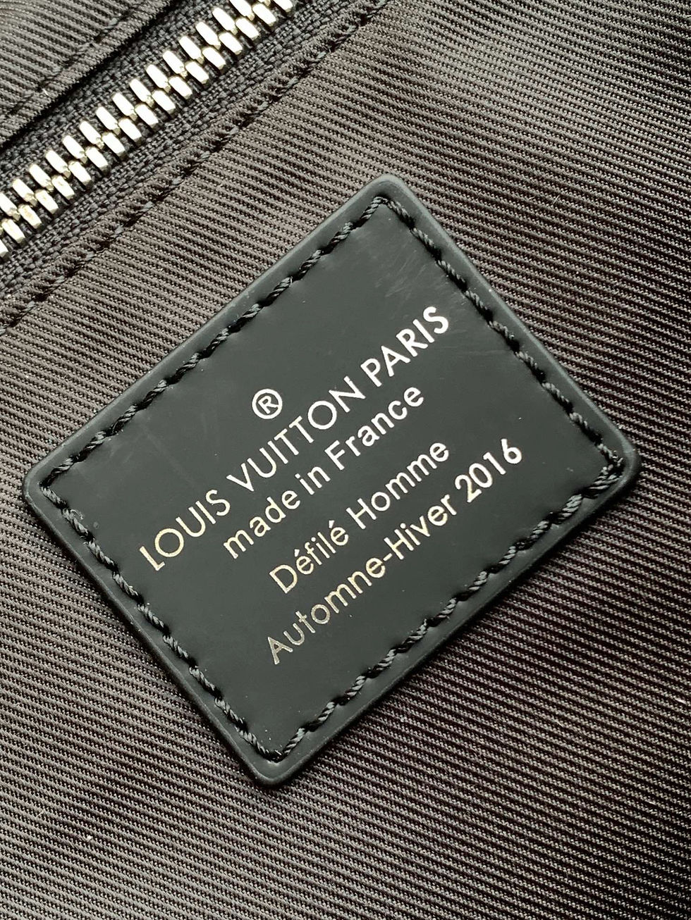 Thumbnail: LV MESSENGER PM VOYAGER MONOGRAM ECLIPSE BAG