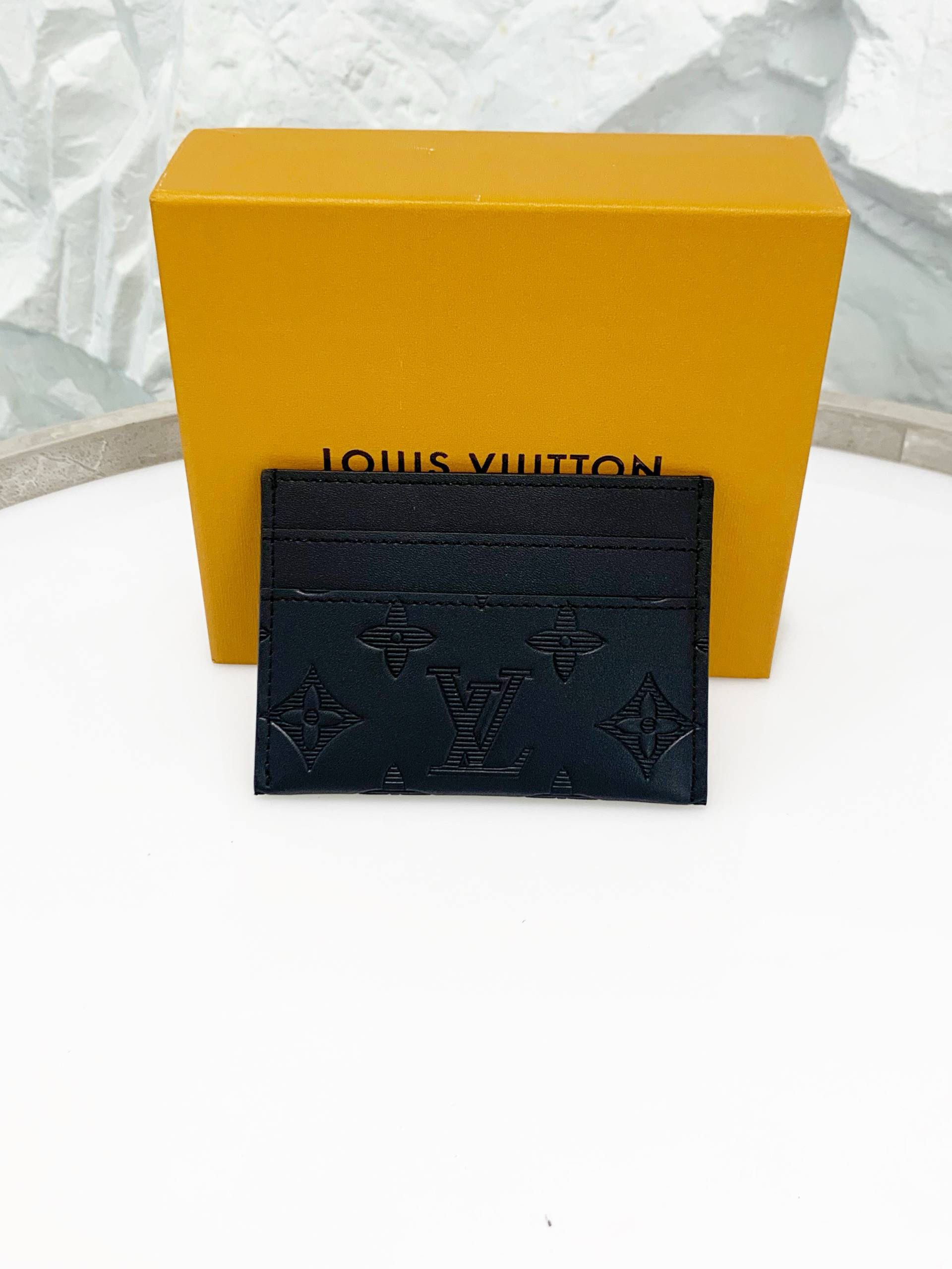 LV CARD HOLDER