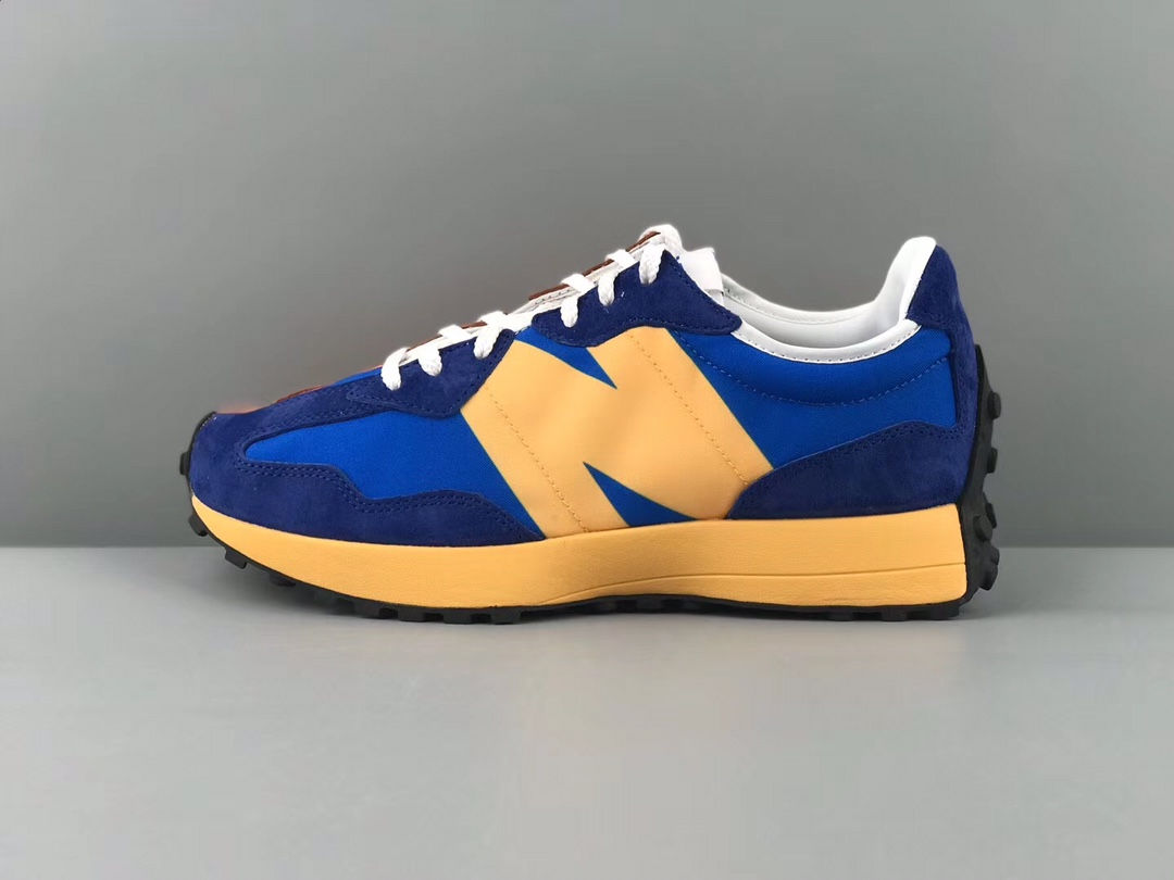 NEW BALANCE 327 SNEAKER