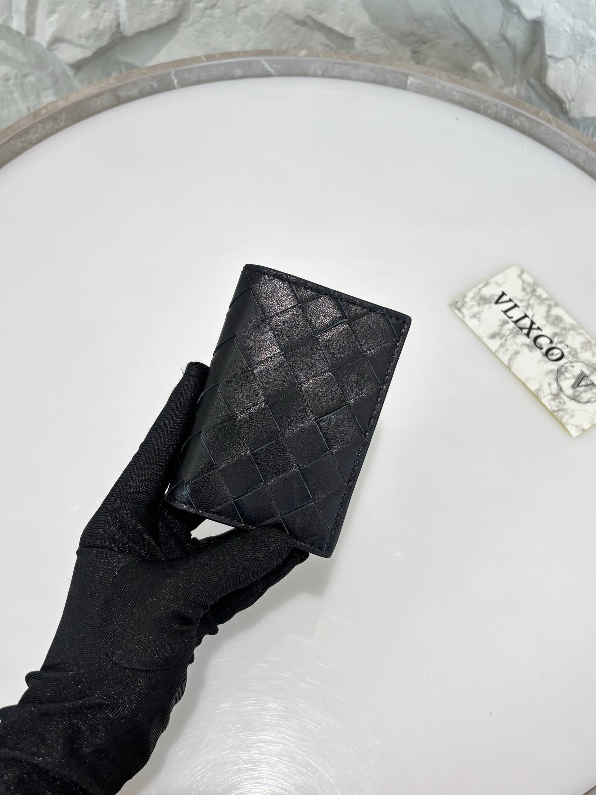 BOTTEGA VENETA INTRECCIANTO FLAP CARD CASE
