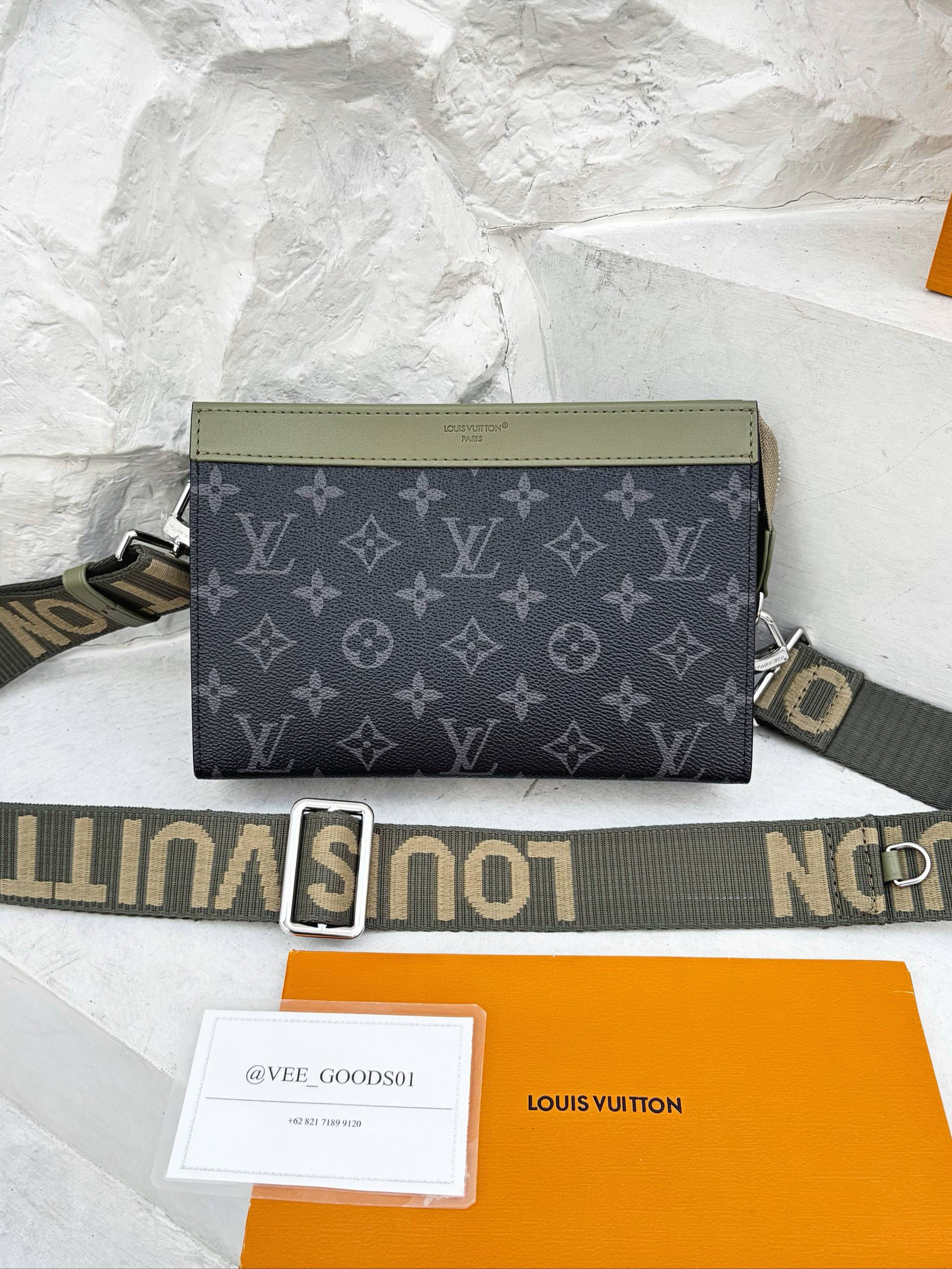 LV GASTON WEARABLE TAURILLON LEATHER