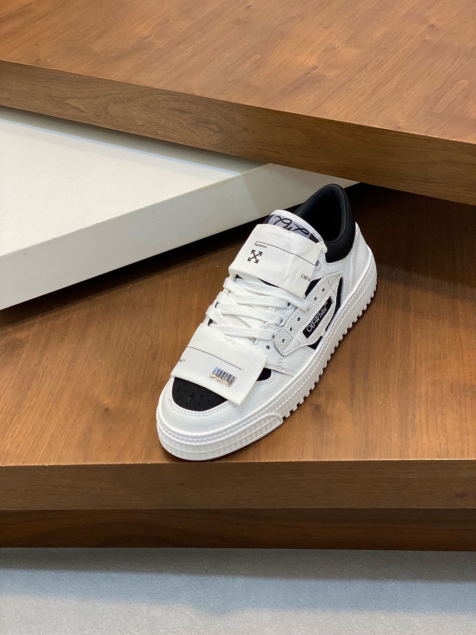 Thumbnail: OFF WHITE SNEAKER
