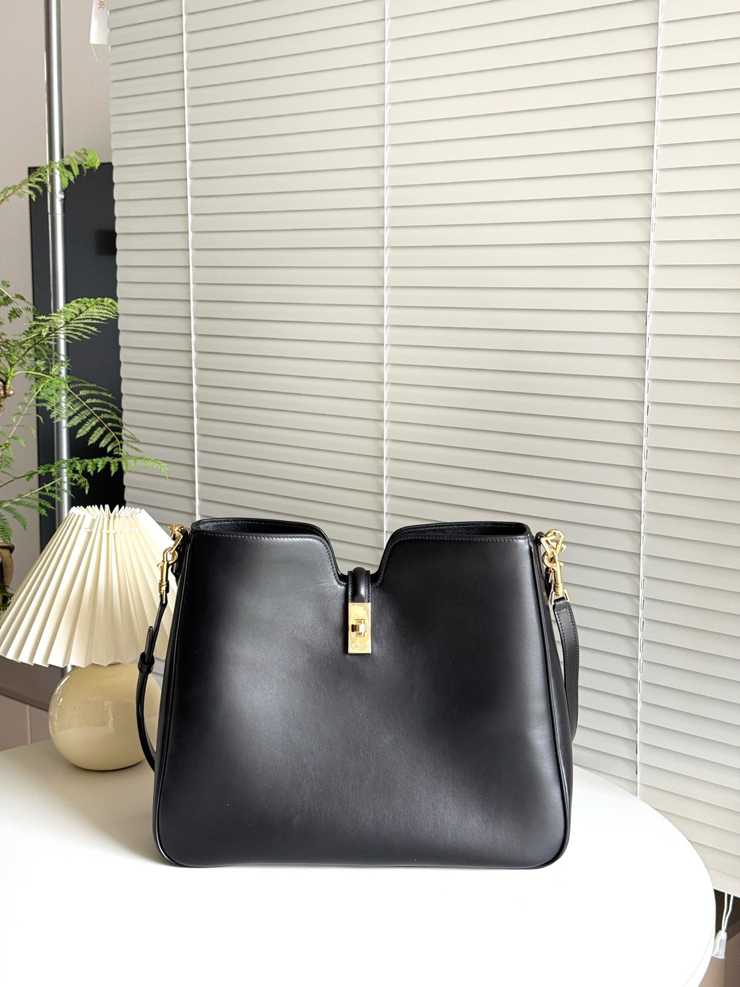 CELINE CAMILLE MEDIUM 16SOFT BAG