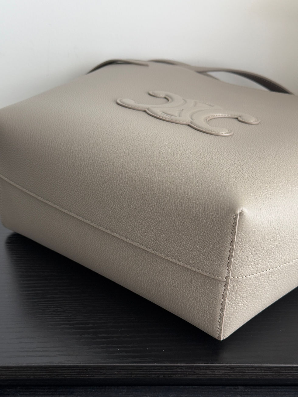 Thumbnail: CELINE SMALL CABAS ANAIS CUIR TIROMPHE