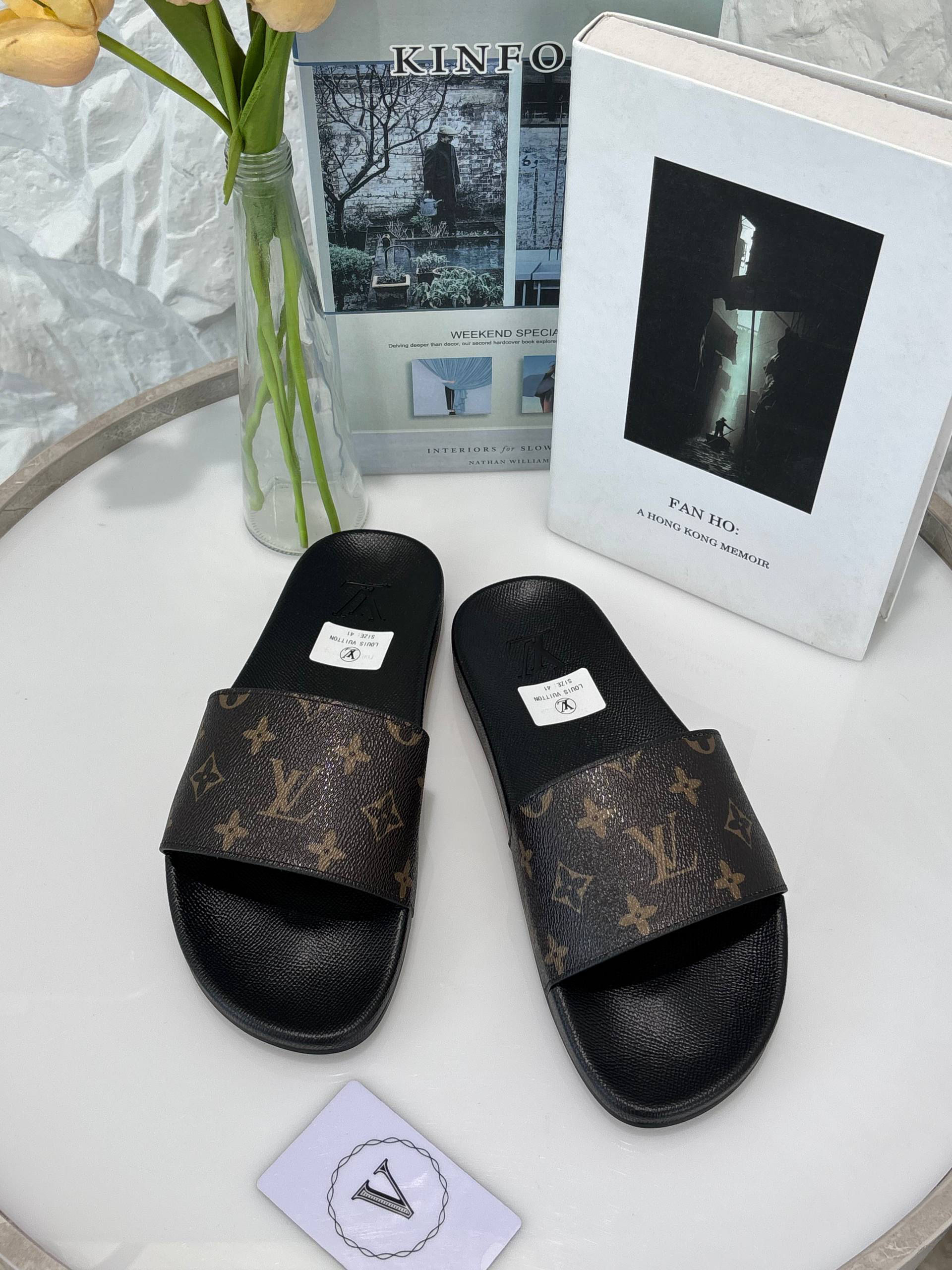 LV SLIDE MONOGRAM