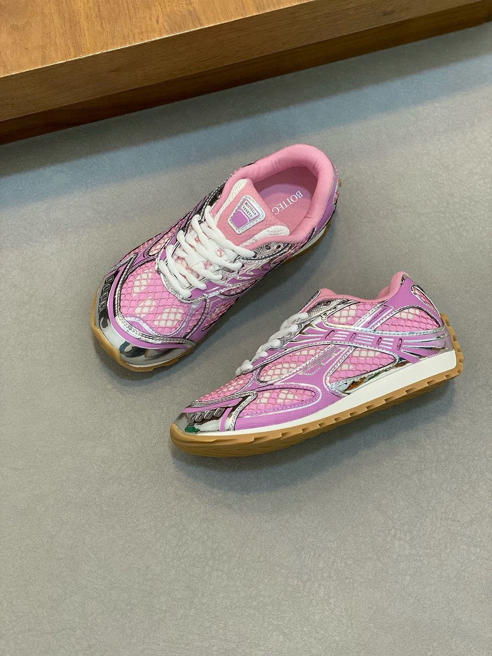 BOTTEGA VENETA SNEAKERS