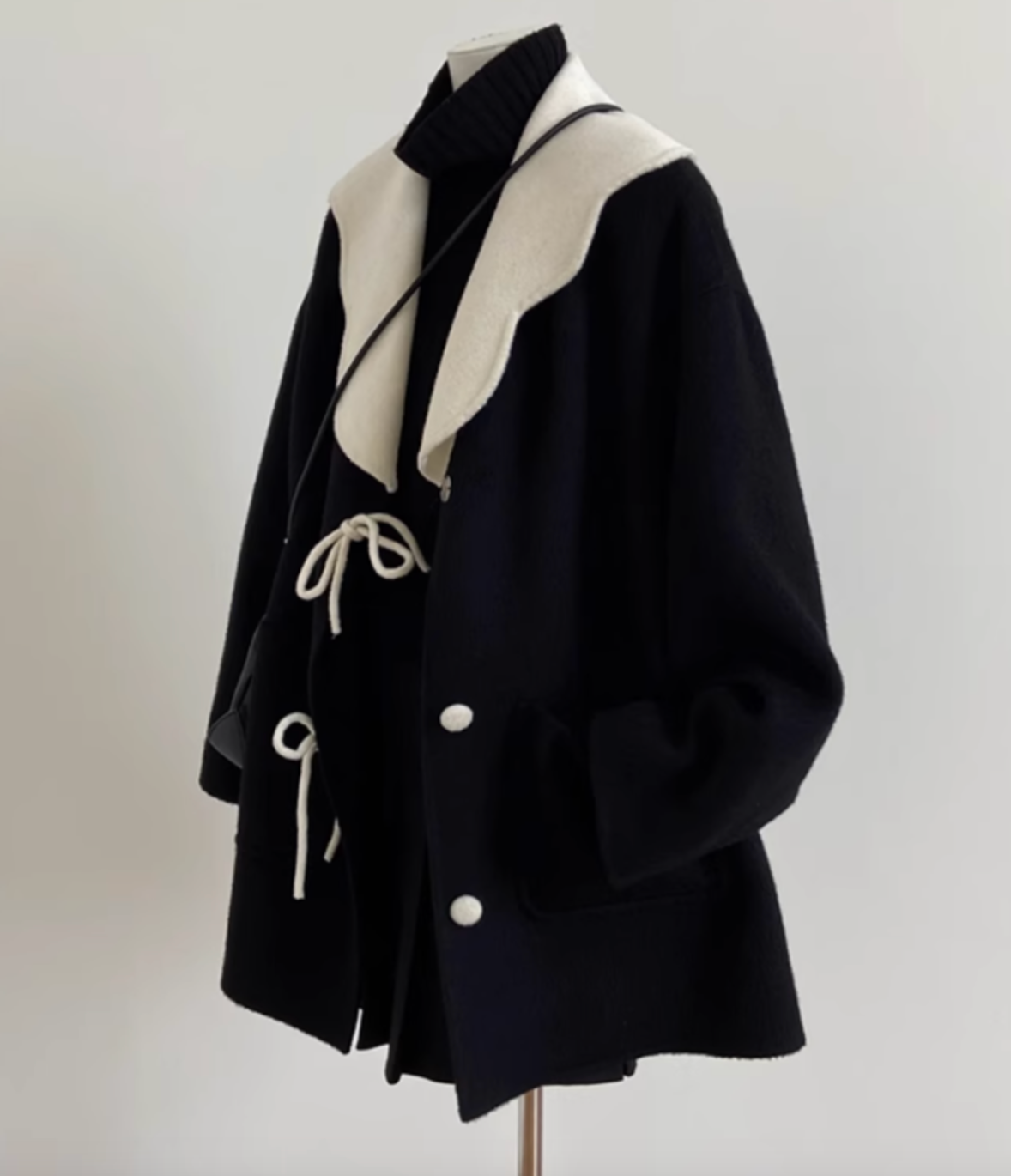 เช่าเสื้อโค้ท หญิง รุ่น SABINA