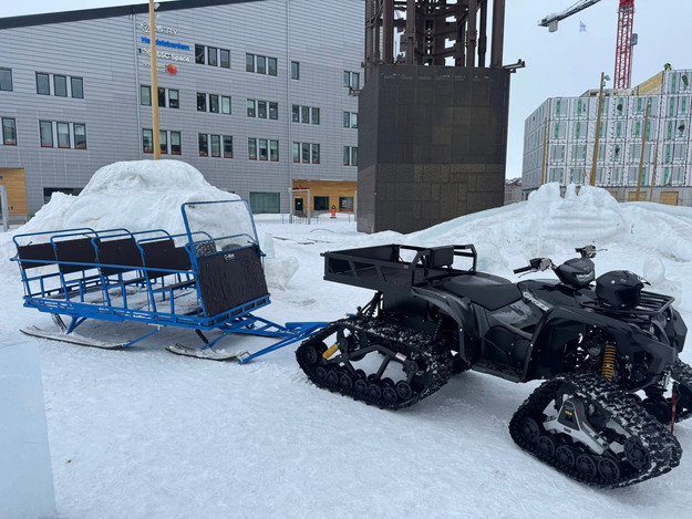  Yamaha Grizzly 700med MINAB 6X6 kit och Band tillsats.  Vad passar bättre som dragfordon?