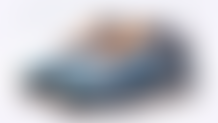 Confira as novas imagens do Yeezy Boost 700 "Teal Blue"