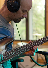 Brent Halfyard is a professional bass player and available for sessions at Ukee Sound