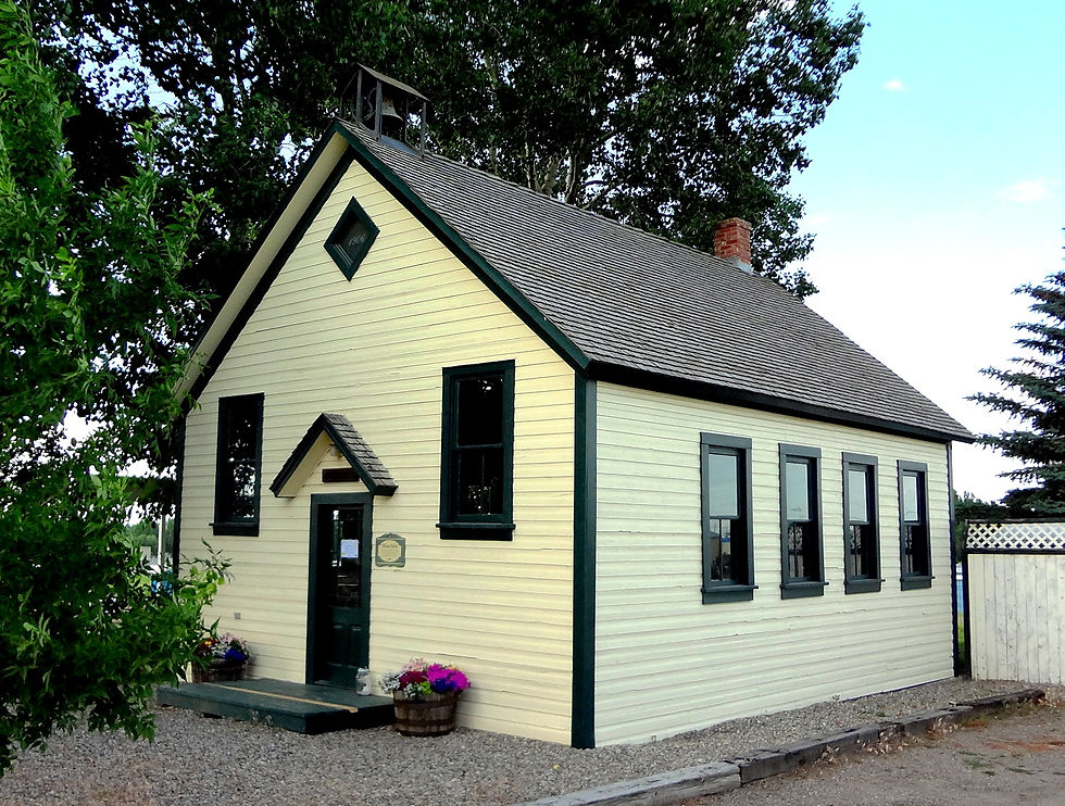 MacEwan_School_House_Visitor_Information_Centre_