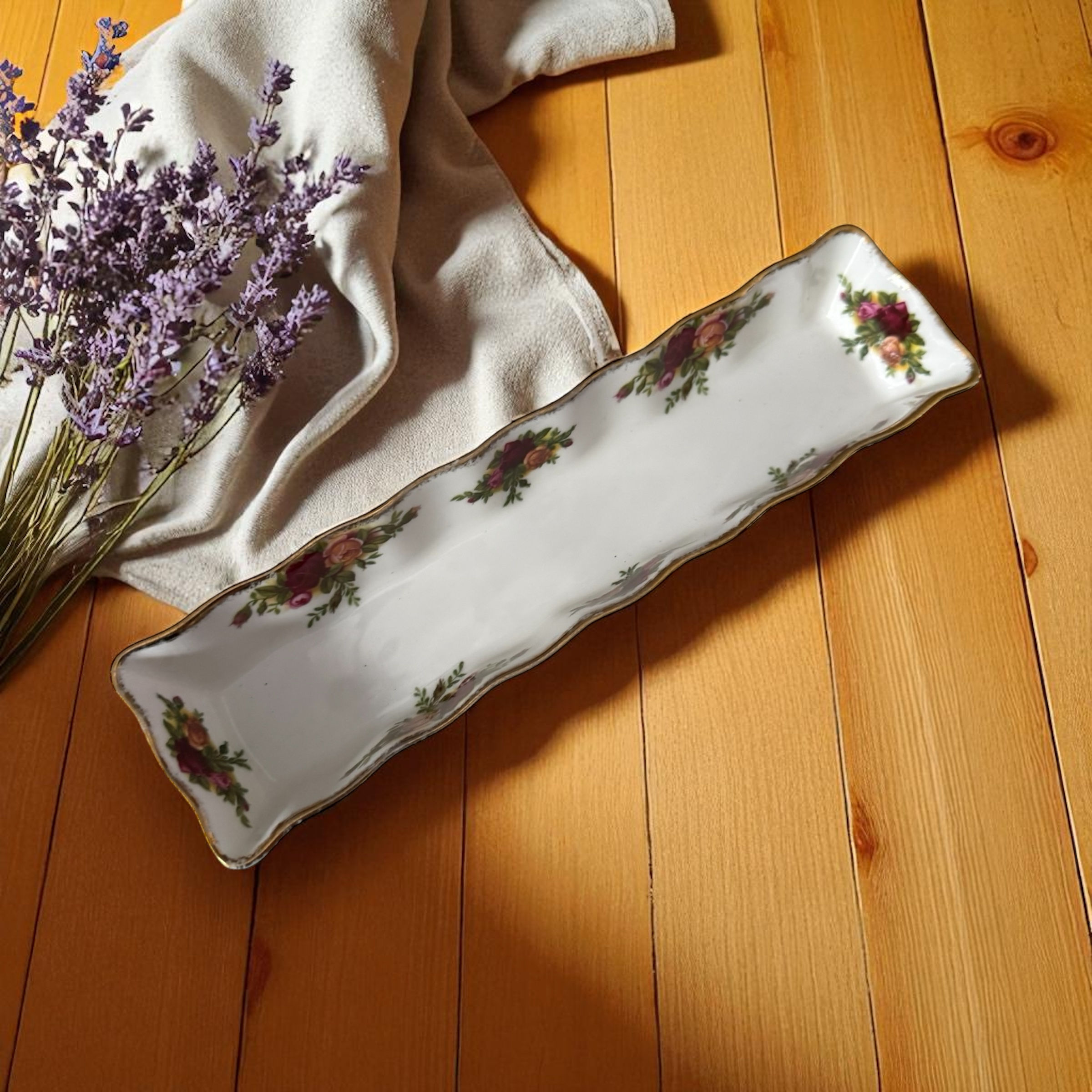 Royal Albert. Old Country Roses. Olive Dish