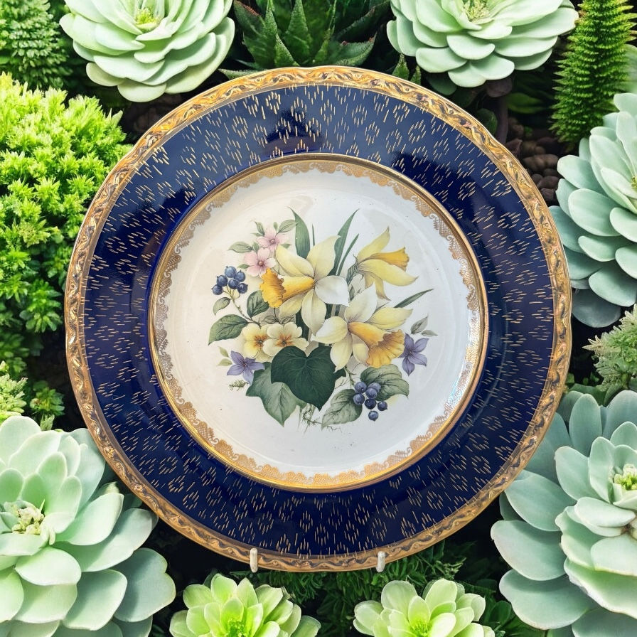 Weatherby Hanley Large Plate. Floral