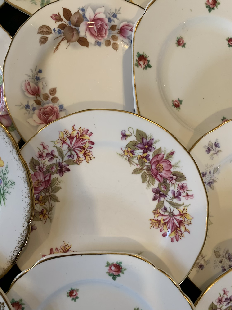 Miniatura: 60 Mixed Side/Tea Plates. Vintage Bone China