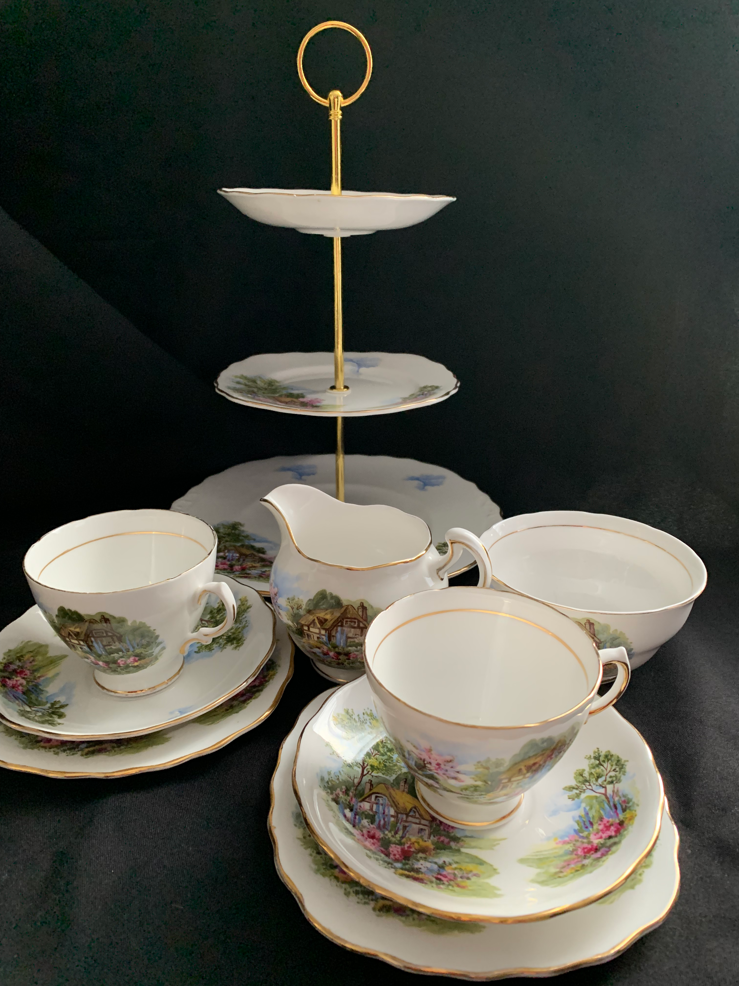 Tea for Two Tea Set. Royal Vale Country Cottage