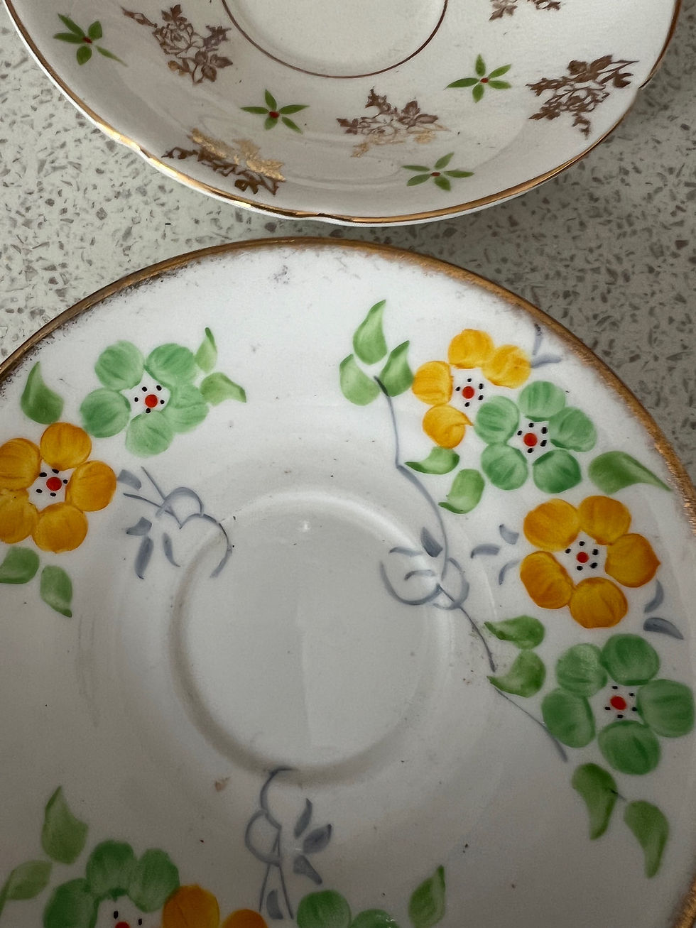 Sīktēls: X 50 Vintage China Saucers. 