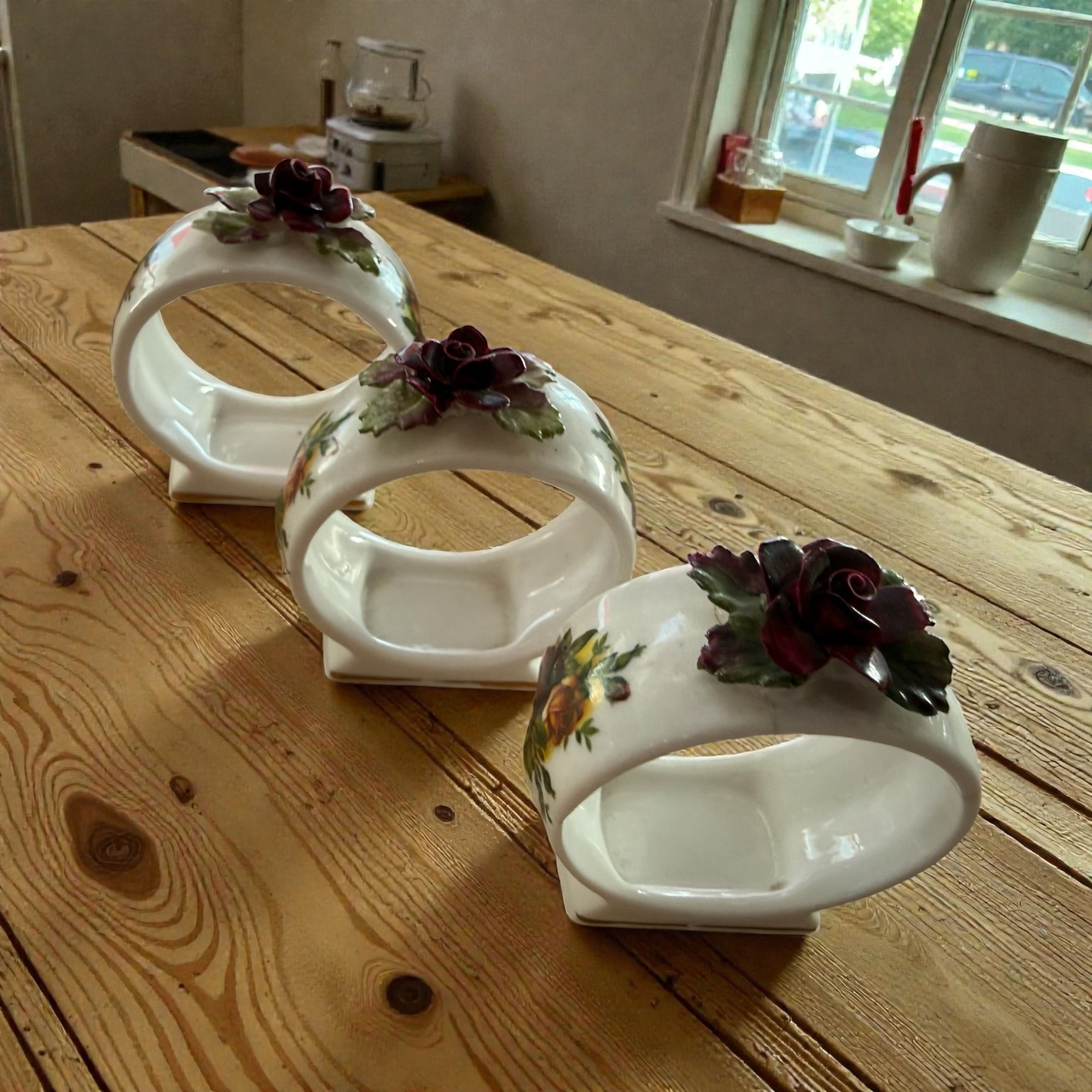 Royal Albert. Napkin Rings. Set 3