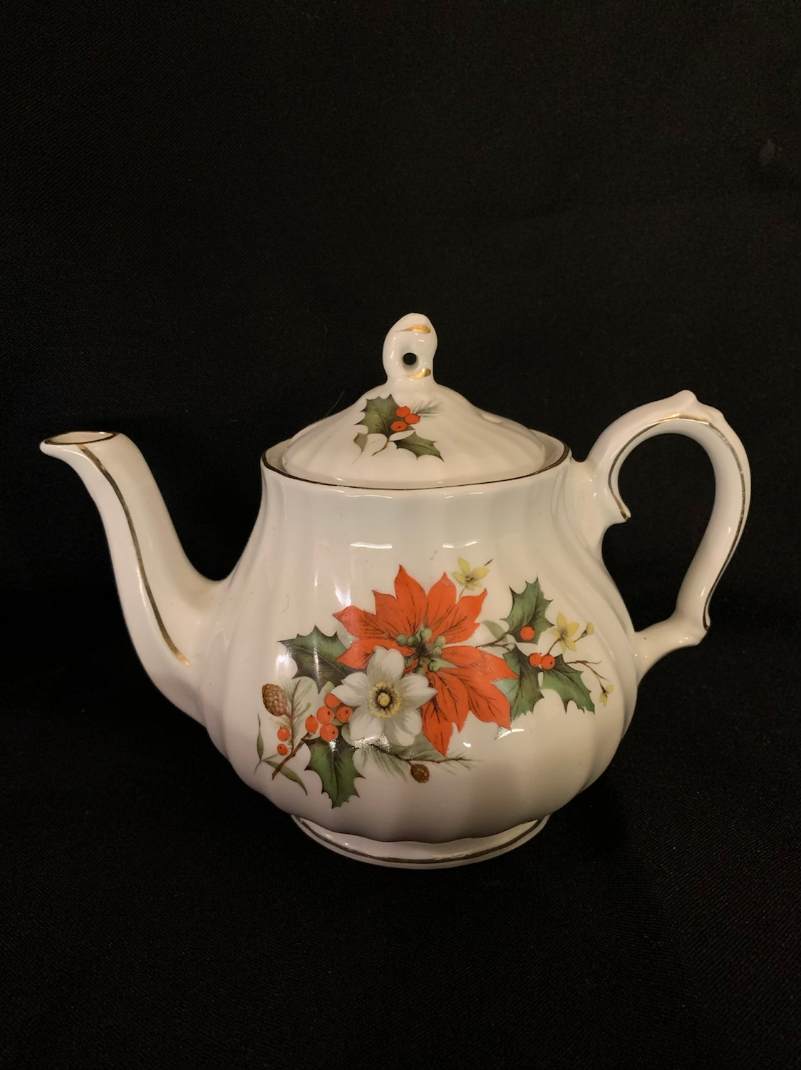 SADLER. CHRISTMAS TEAPOT FOR ONE