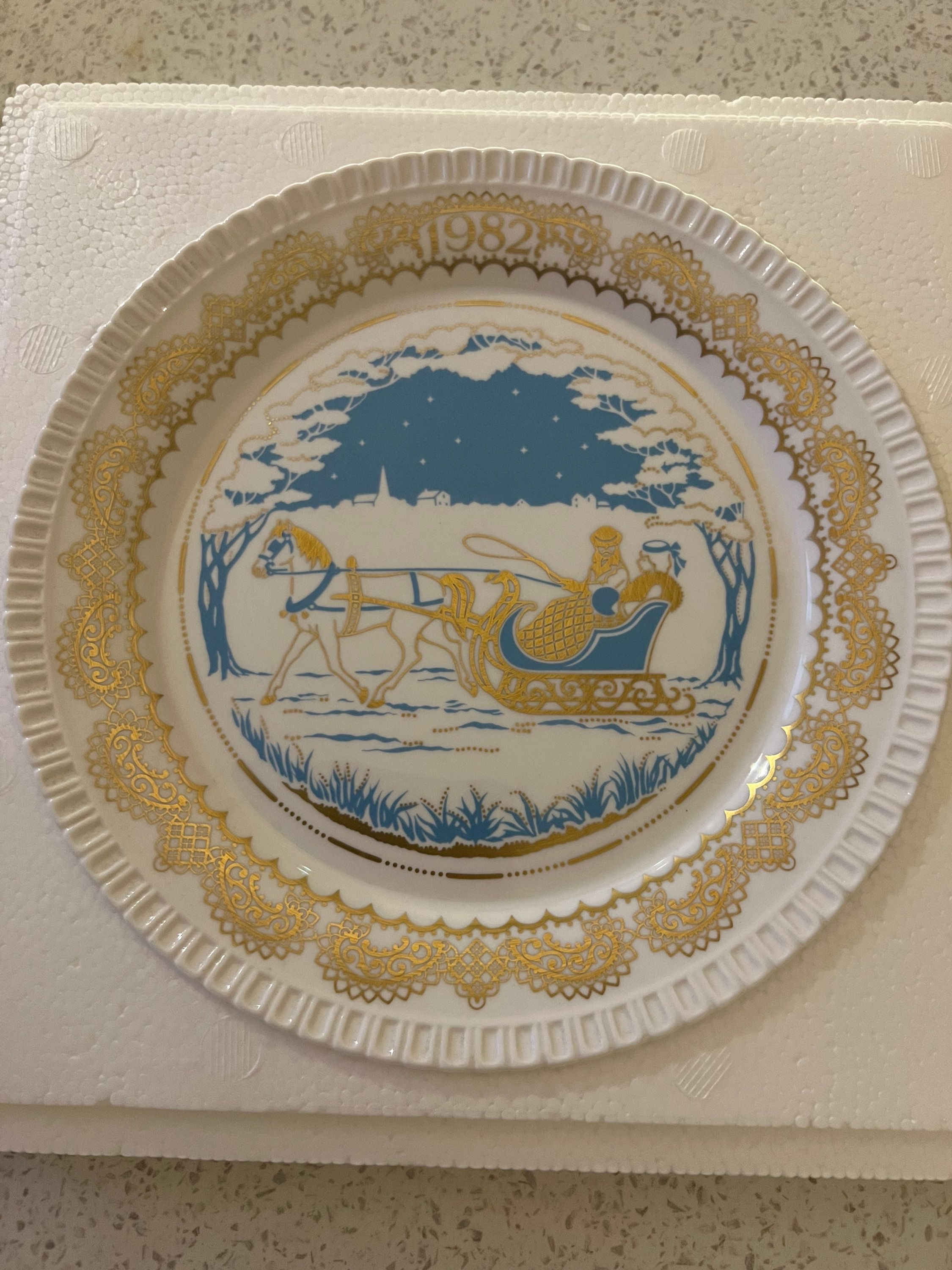 SPODE CHRISTMAS PLATE 1982