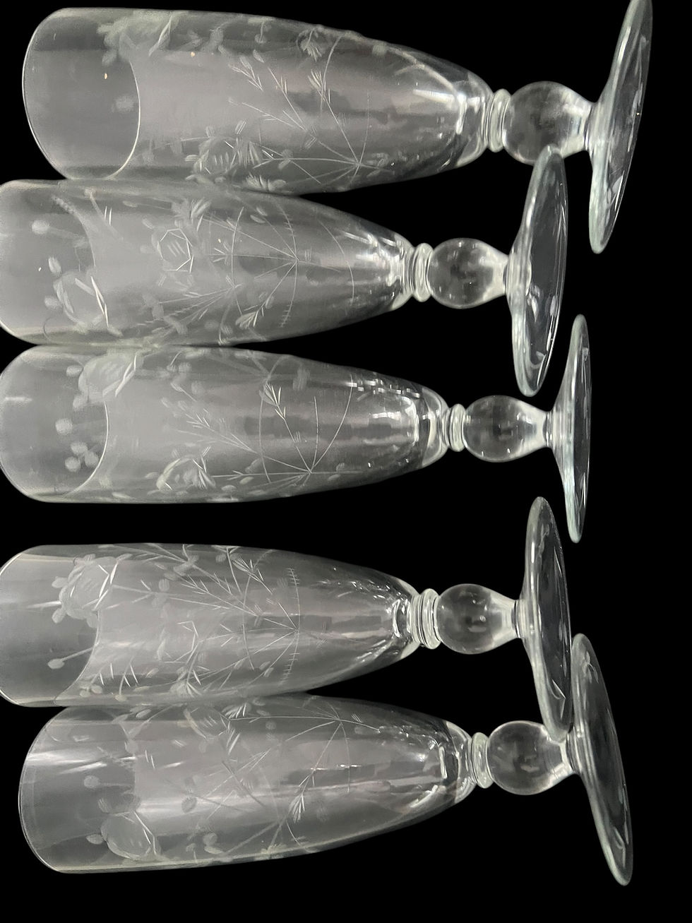 الصورة المصغرة: Set 5 tall engraved glasses. 