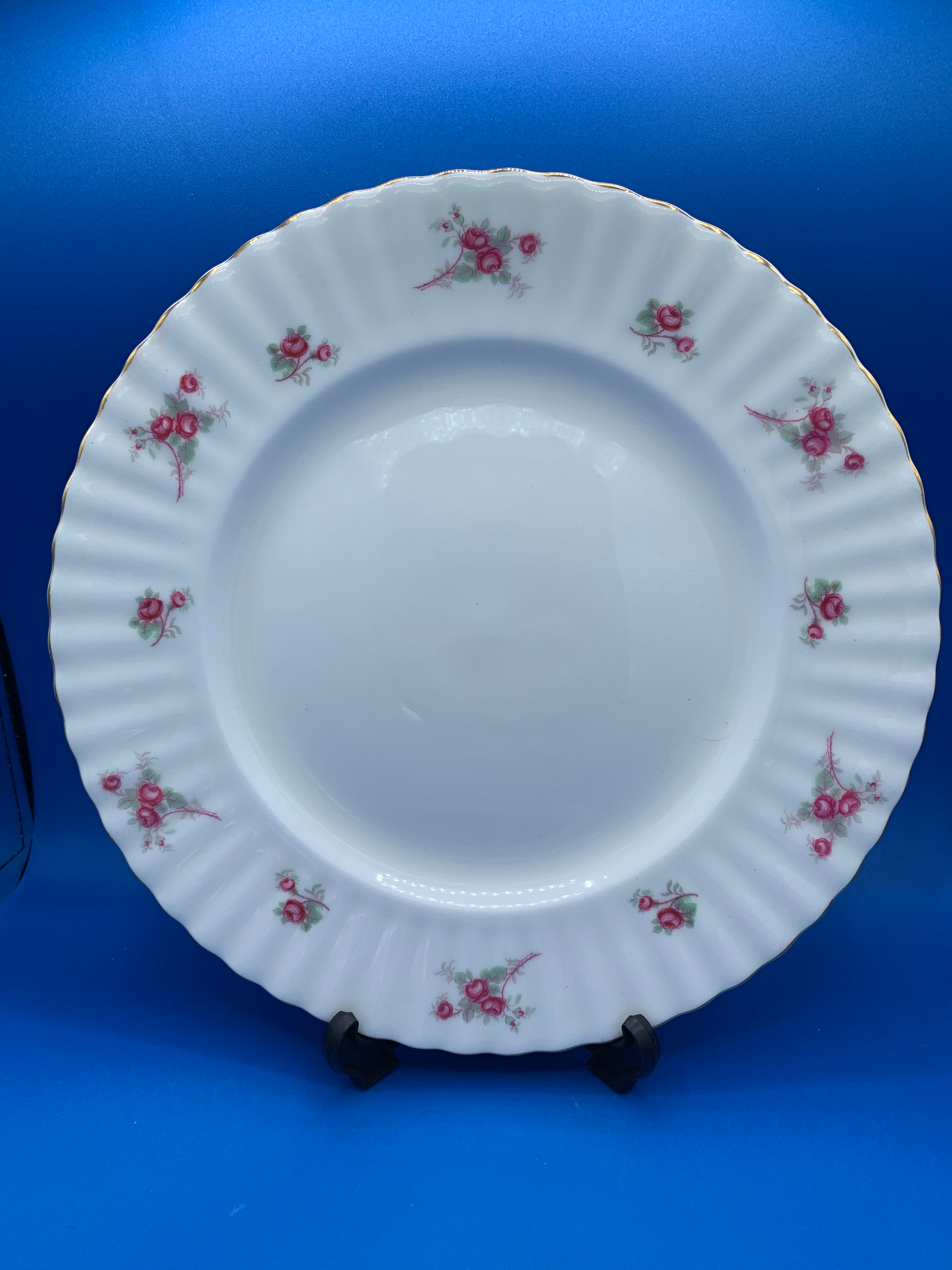 Richmond Bone China.  Large Dinner Plates