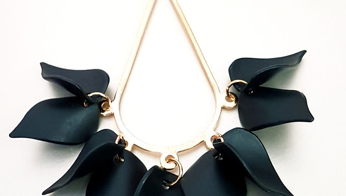Elegant Light Weight Stylish Earrings