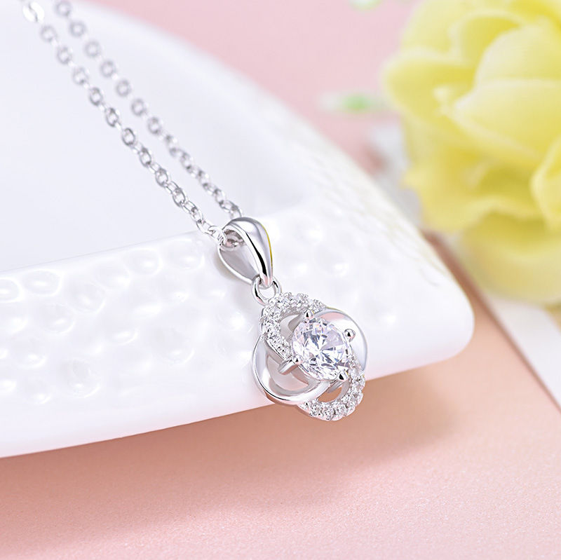 925 Sterling Silver Sparkling Pendant